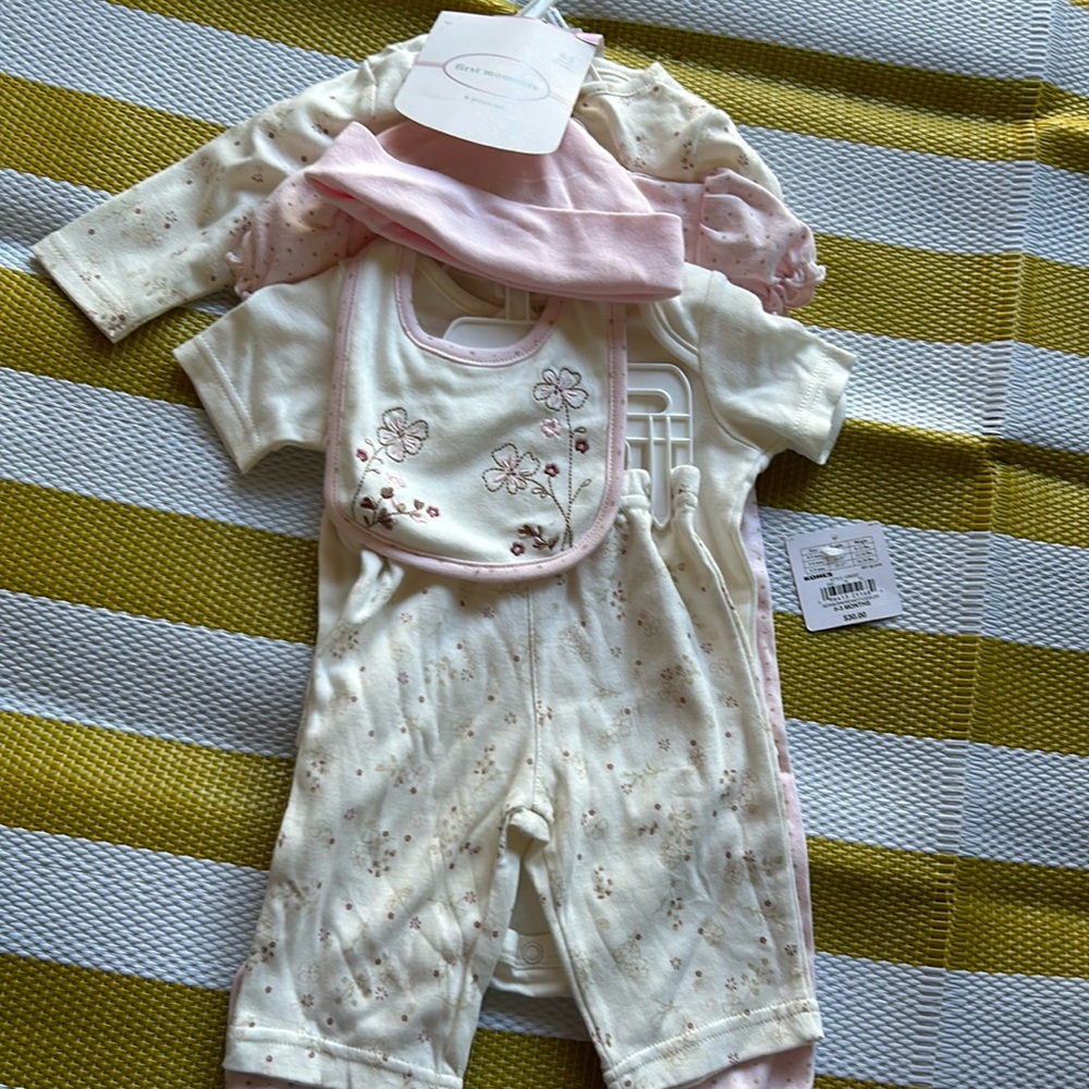 First Moments 6 piece baby girl set